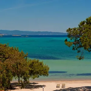 https://kamares-house-apartments-studios.hotelschalkidiki.net